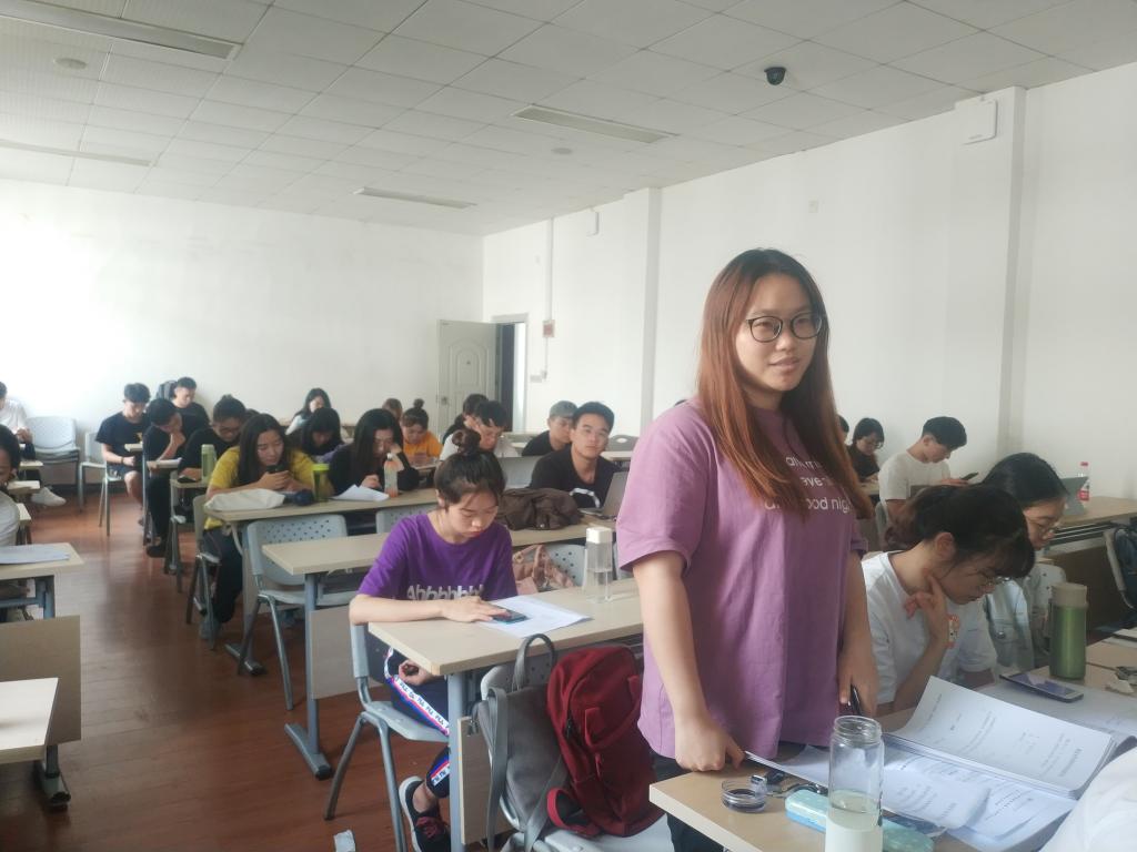 參會(hui) 學生分享學習(xi) 體(ti) 會(hui) .jpg