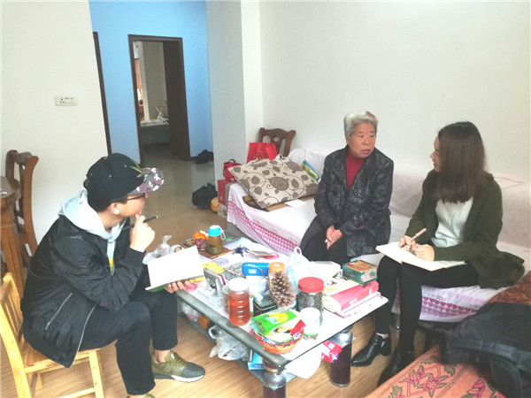 2支部黨(dang) 員尋訪楊木香.jpg