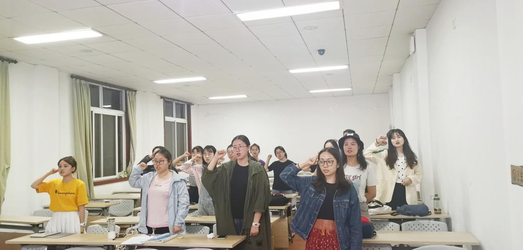 全體(ti) 黨(dang) 員宣誓.jpg